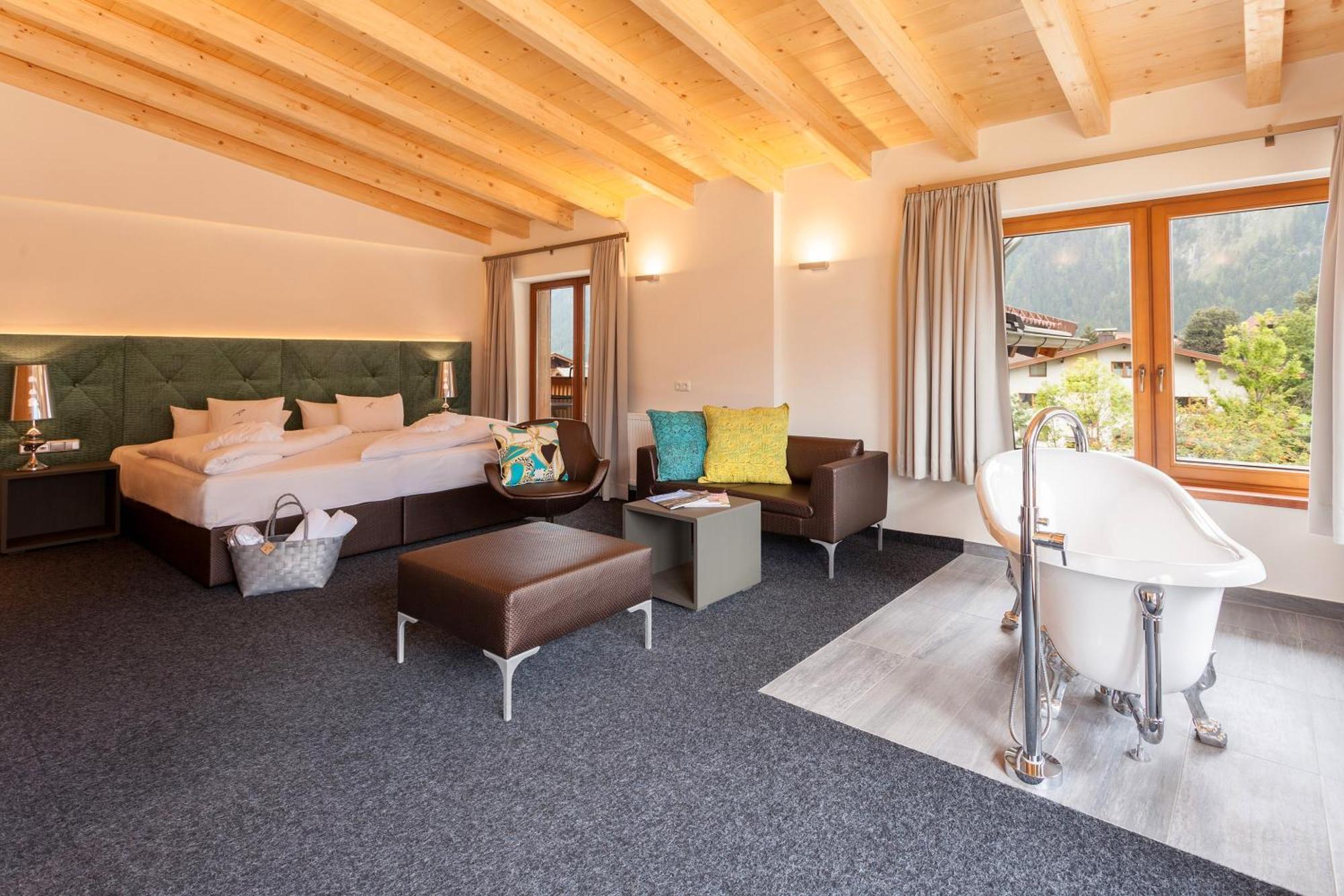 Huber'S Boutiquehotel Mayrhofen Bagian luar foto